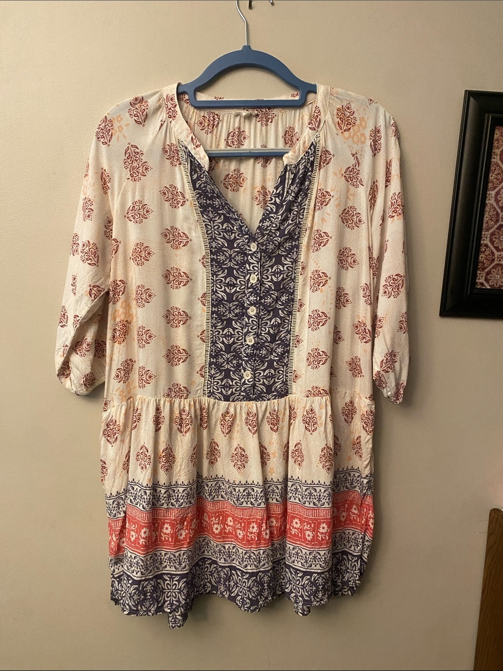 En Crème Boho Printed pickaboo shoulder Peasant Top - Cream with Red & Navy